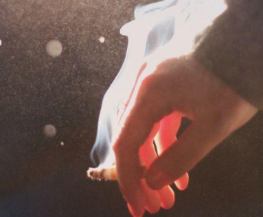 抖音刻烟吸肺表清包